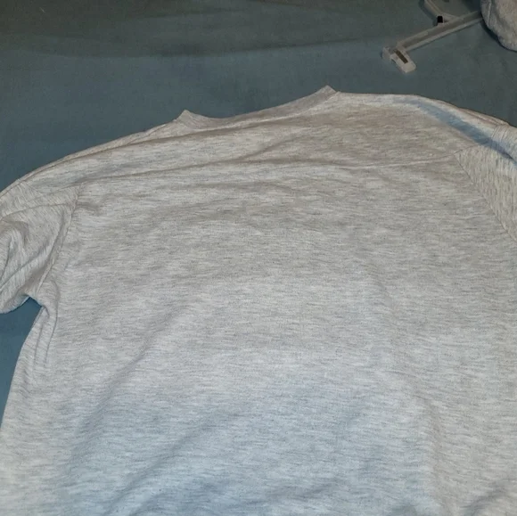 Guess sweatshirt - Picture 3 of 3